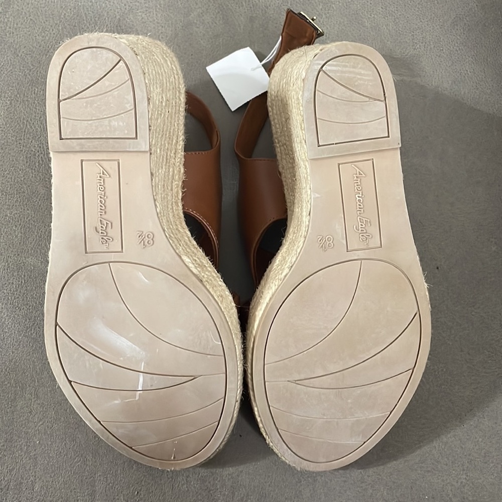 Size 8.5 - Picture 7 of 7